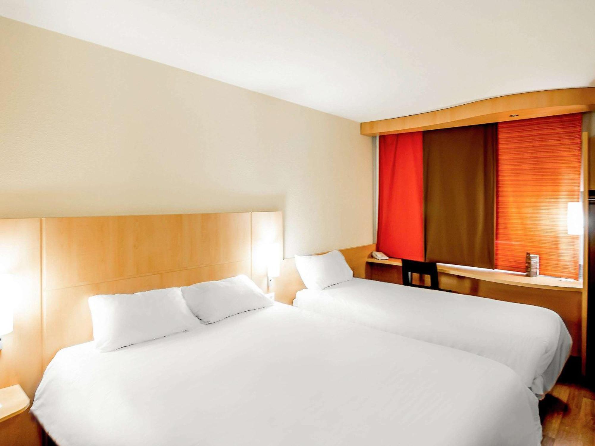 Ibis Montauban Hotel Exterior foto